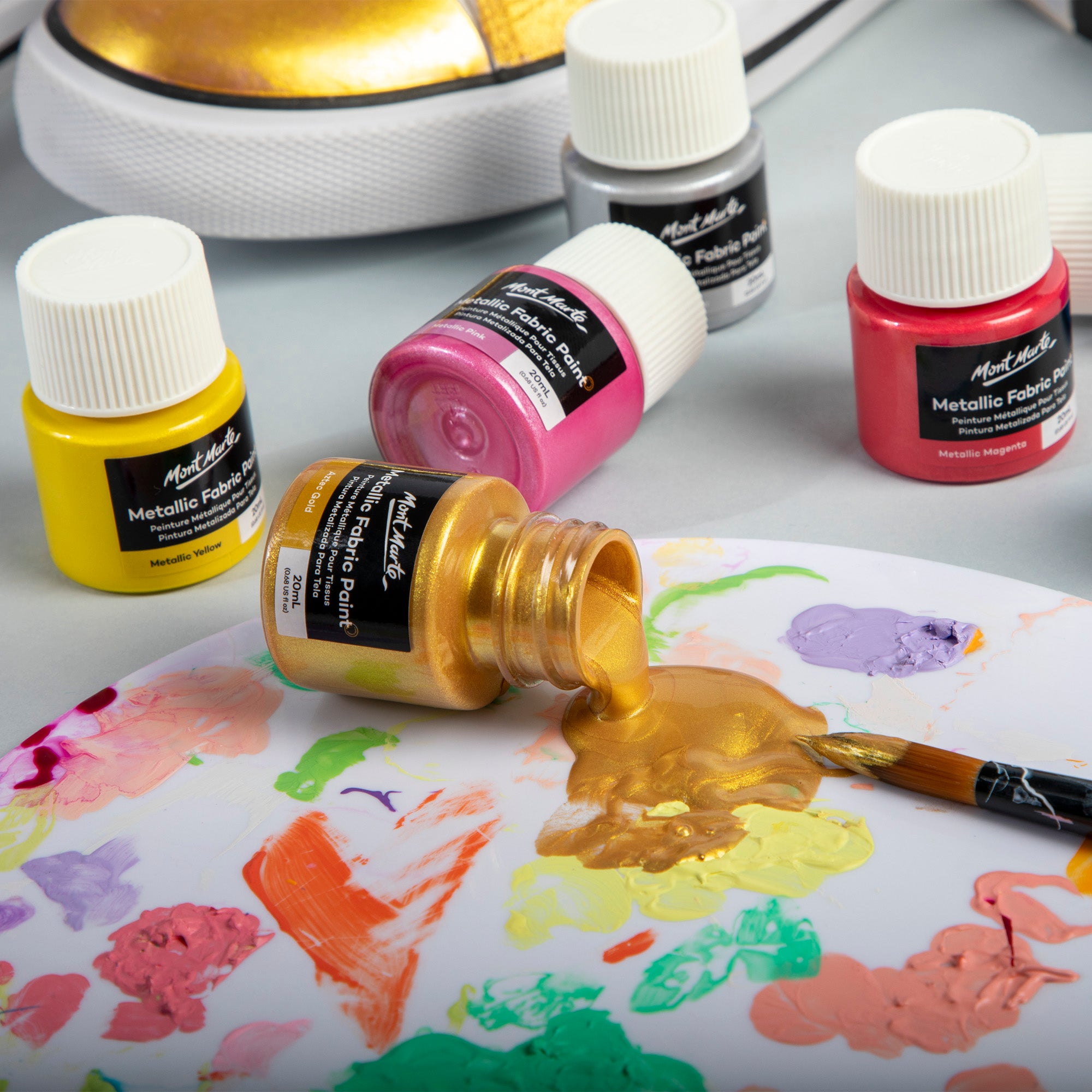 Mont Marte Metallic Fabric Paint Set Signature 8pc x 20ml US